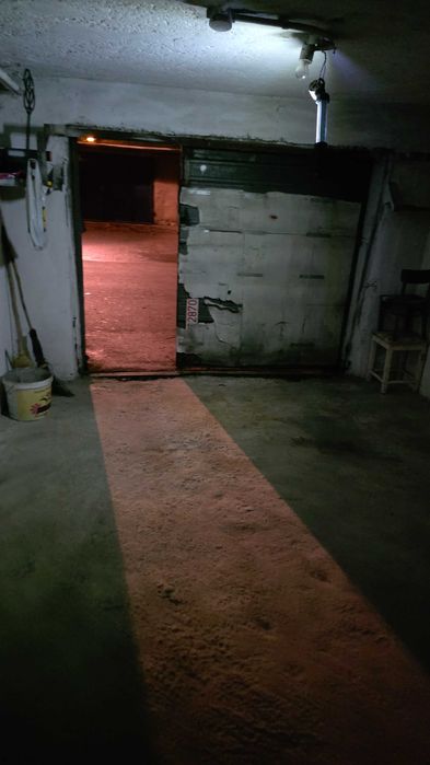 Inchiriez garaj sub bloc Tudor-Armoniei