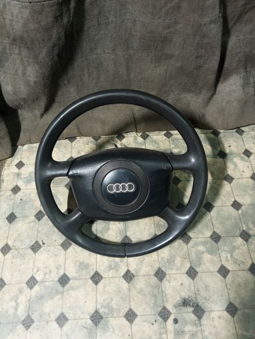 Продам Ауди А4 на запчасти