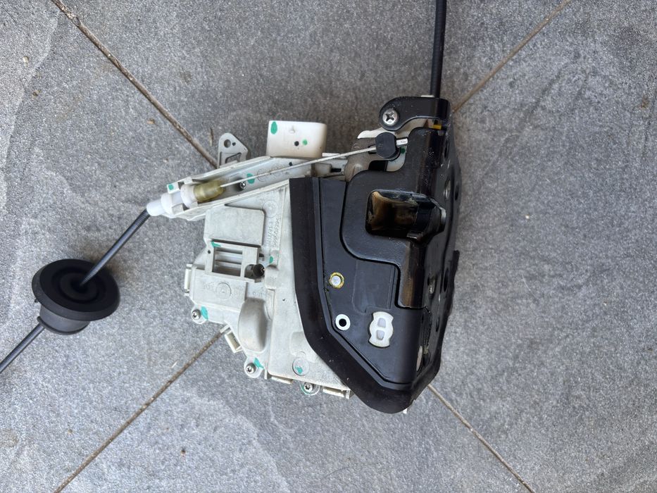 Vand broasca usa audi B8