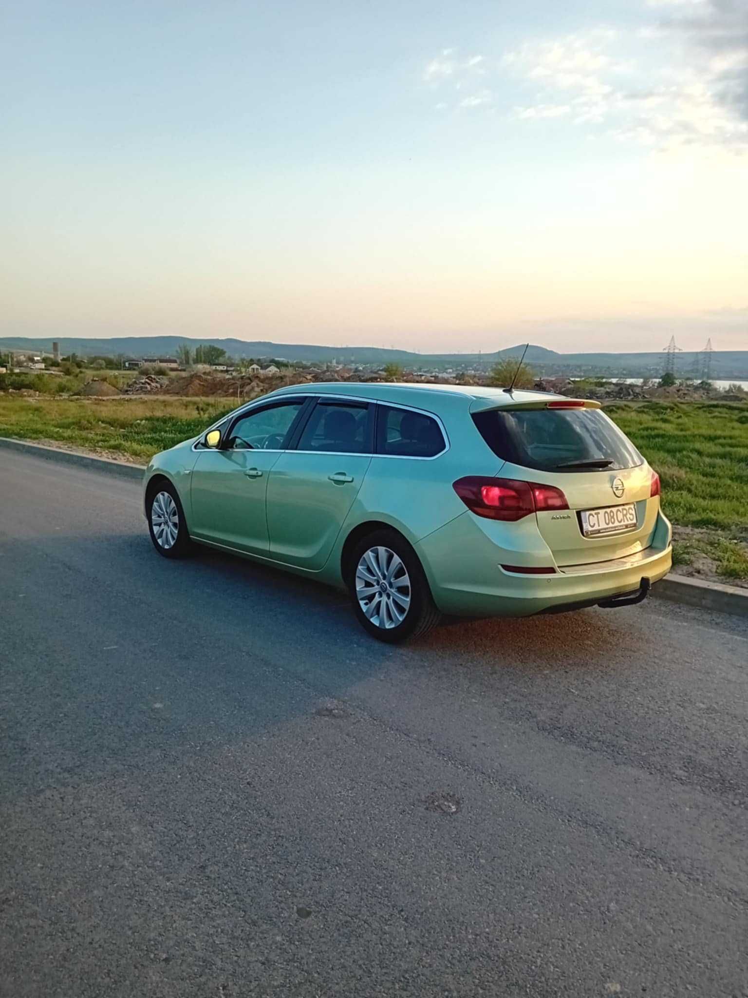 Opel astra j 2011