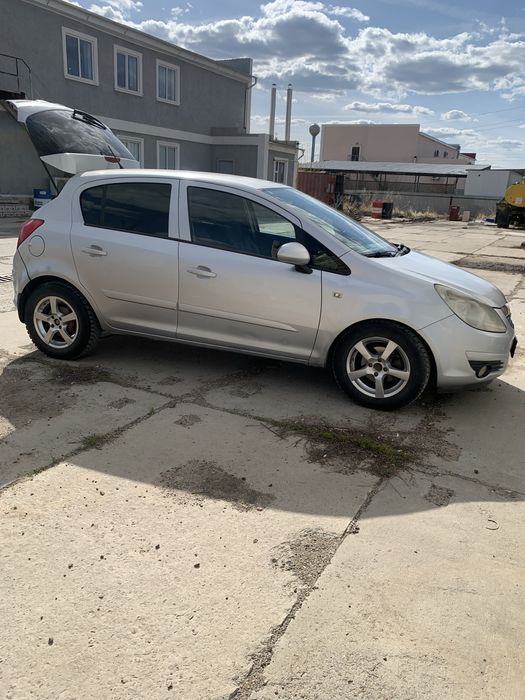 Продам opel corsa d 2007 год