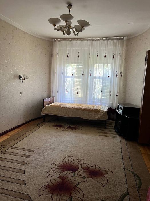 Продается 1 комнатная квартира Юнусабаде 2