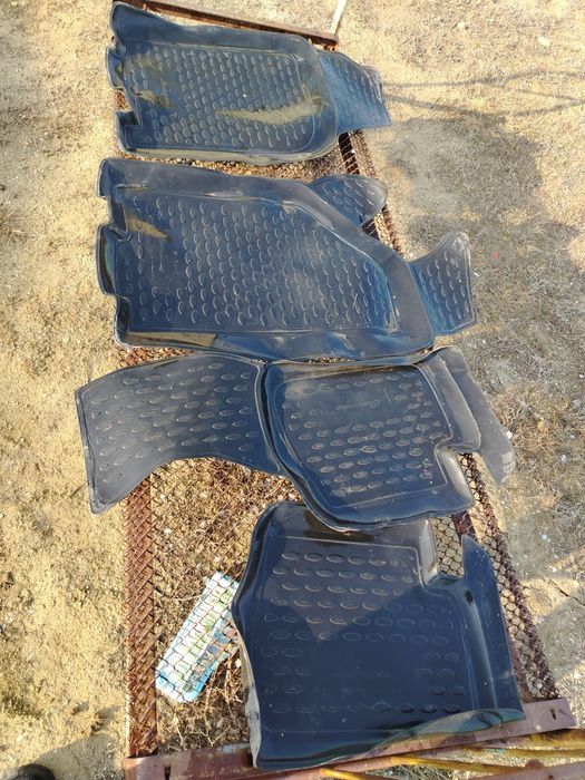 Полик резиновый, для ваз, состояние отлично