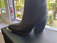 Botine piele marca Carinii