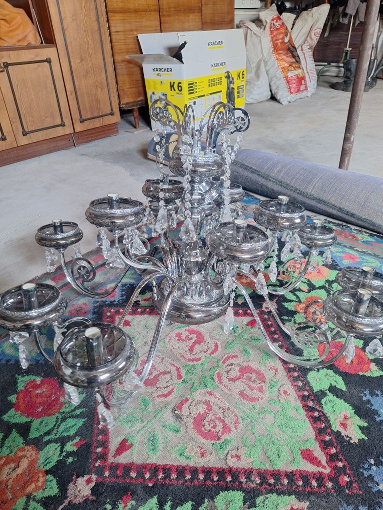 Продам.   Люстру