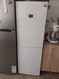 Хладилник LG с долна камера No Frost