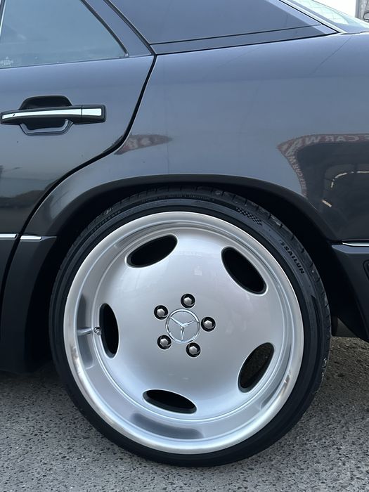 Mercedes Benz  w124