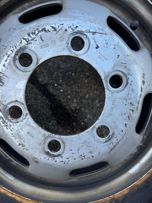 Set Pirelli M+S cauciucuri+ jantă 195/75/r16C