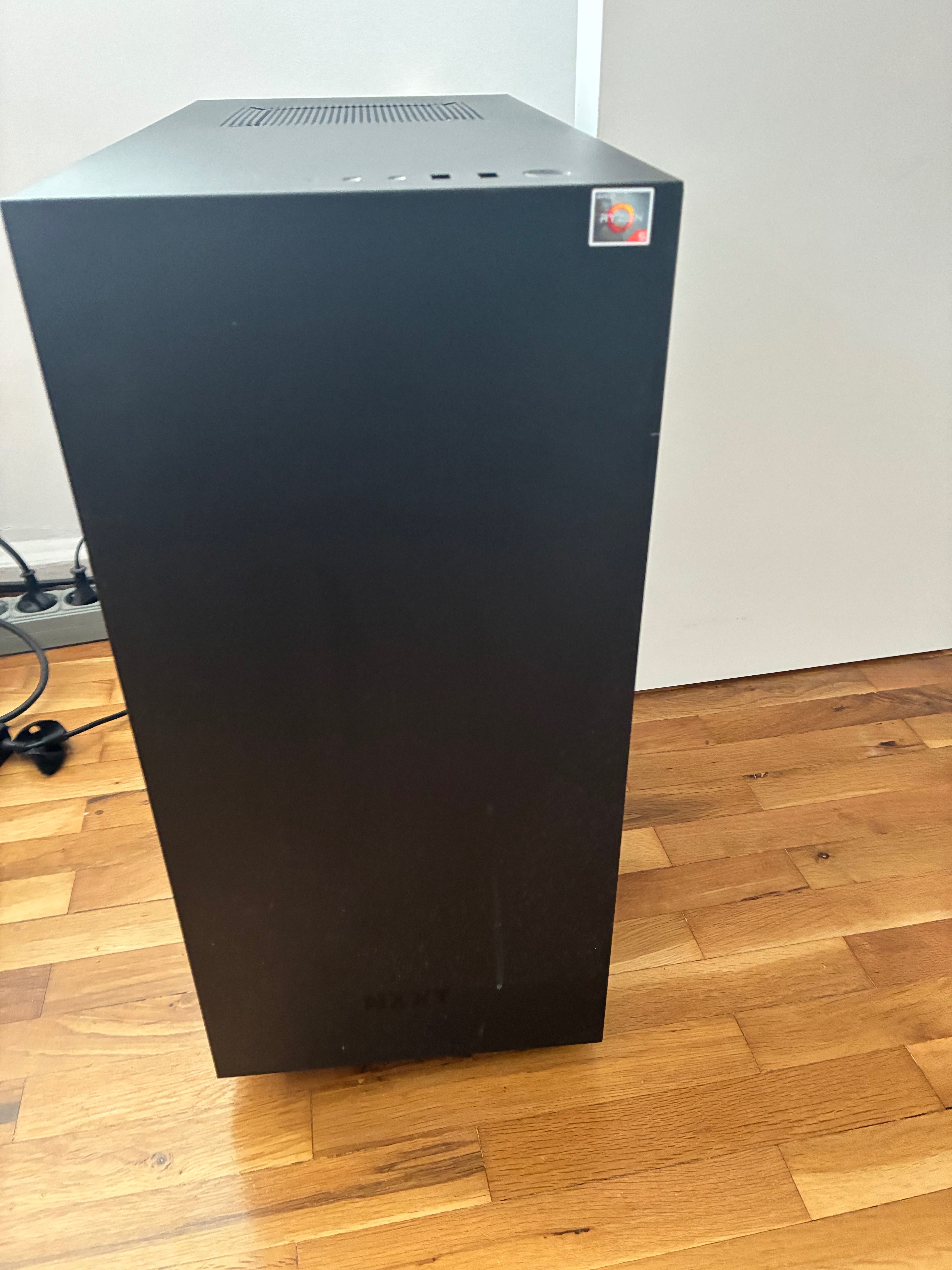 Геймърски настолен компютър Gaming PC Ryzen 7 5700X EVGA Rtx 3070Ti