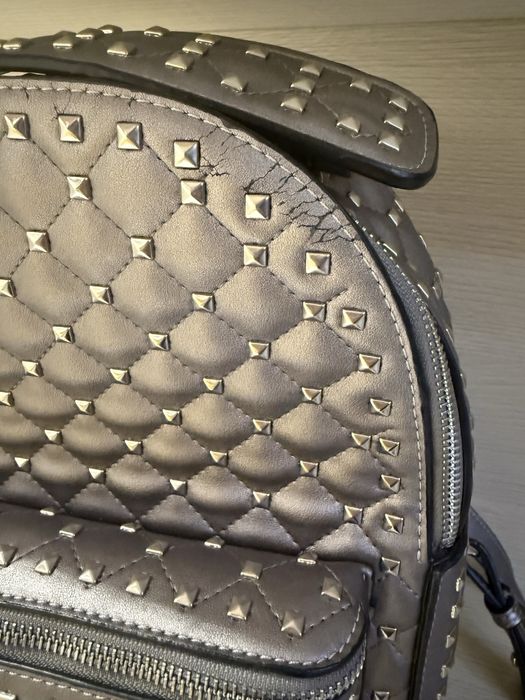 Дамска сива раница