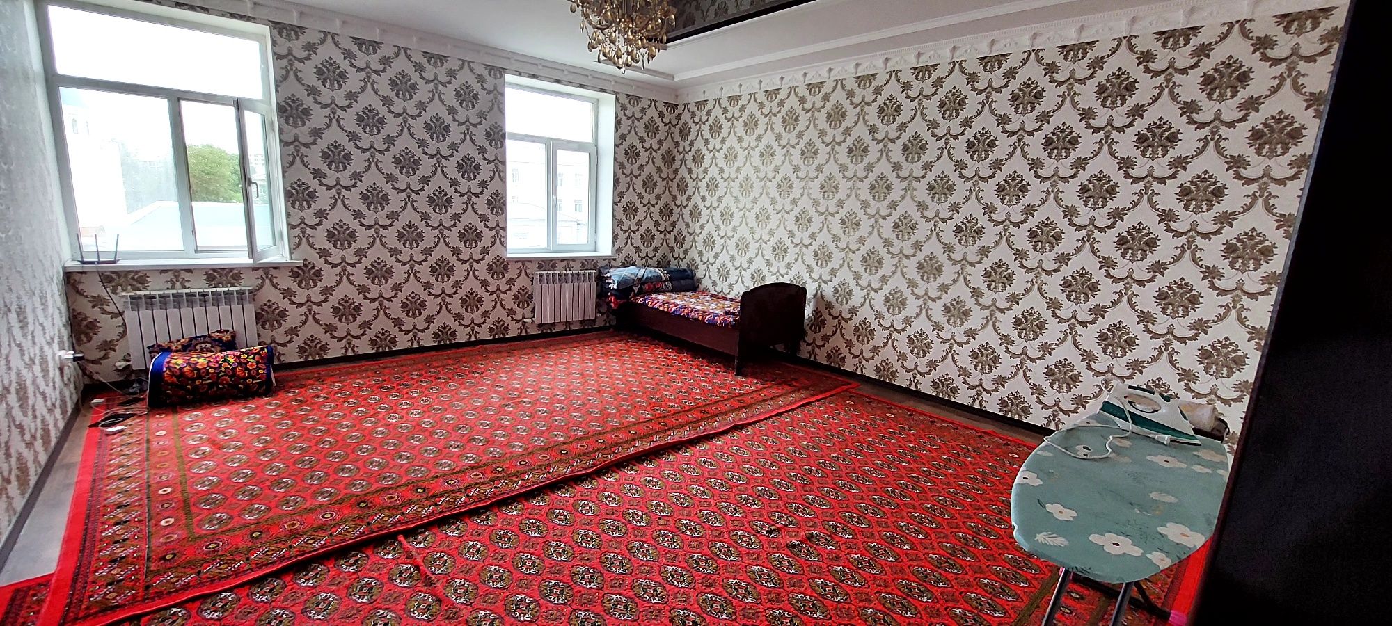 Oxun Bobo masjidi yon tomonida  3-xonali kvartira ijaraga beriladi