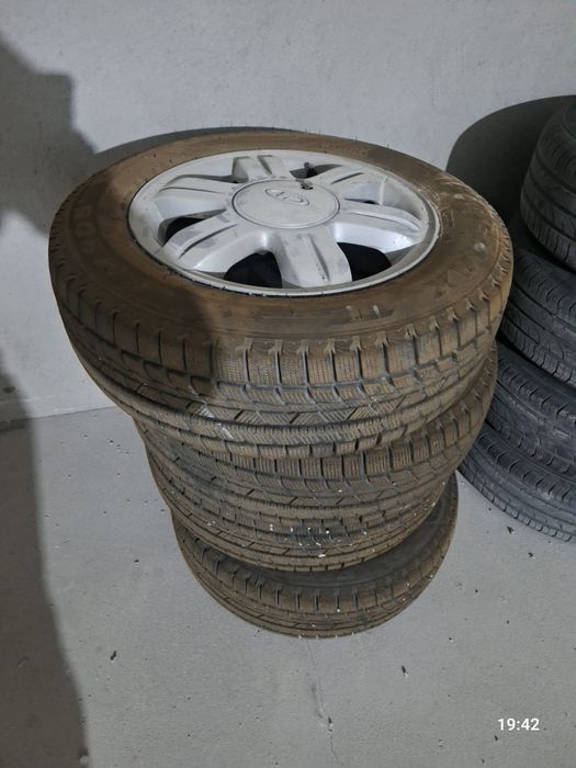 Продам зимние шины