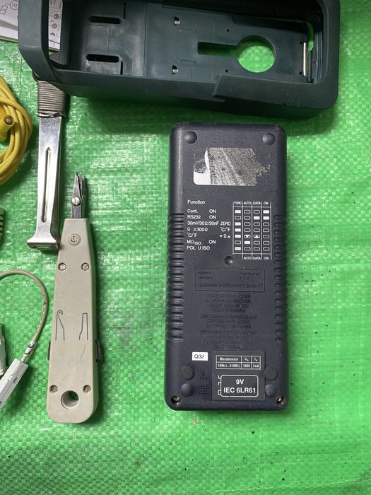 METRA HIT 16U - TRMS True RMS Качествен Мултицет изолационен тестер