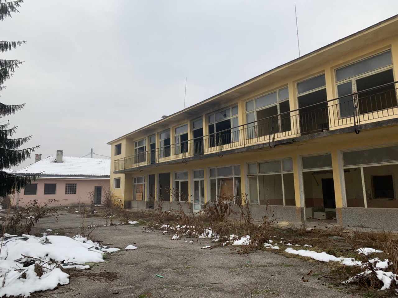 Продава се Промишлена сграда в с. Скравена, Област София-област - 3500 кв.м за 60 €/кв.м - Снимка #10