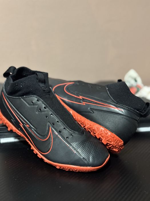 Футболни обувки Nike Mercurial Superfly 7 – черен/червен, номер 33.5