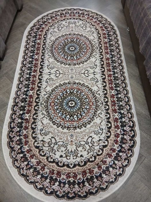 Продается ковер в отличном состоянии.