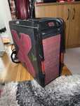 Pc intel i5 2500k, 16gb ram, GTX780ti 3gb, ssd 512gb.