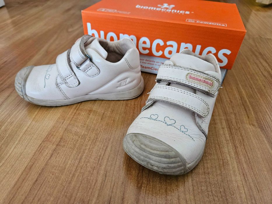 Обувки Biomecanics 24 номер