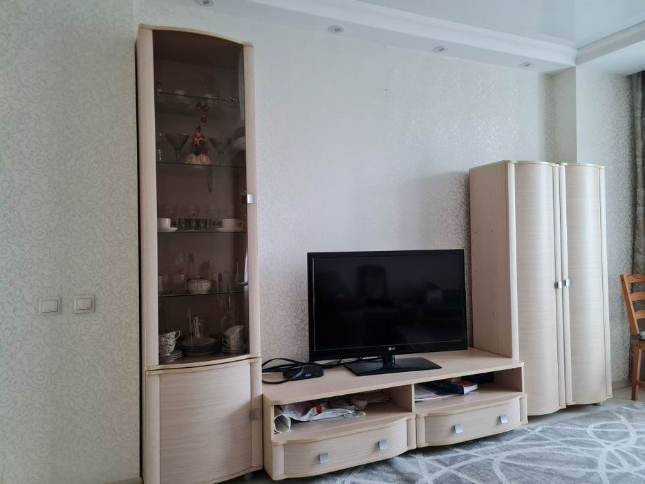 Продам стенку в зал