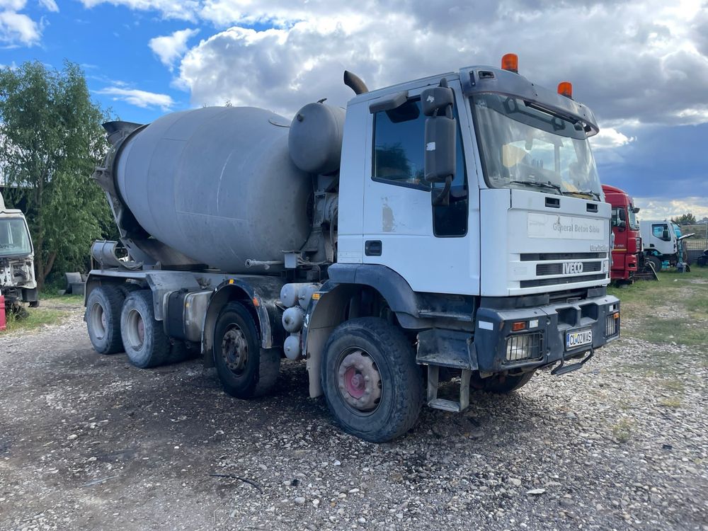 Dezmembrez IVECO EUROTRAKKER - piese / dezmembrari camioane