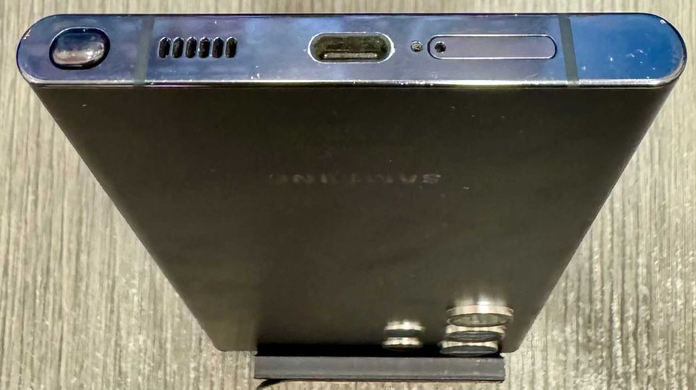 Hope Amanet P4 Samsung S22 Ultra / 256GB / 12GB RAM