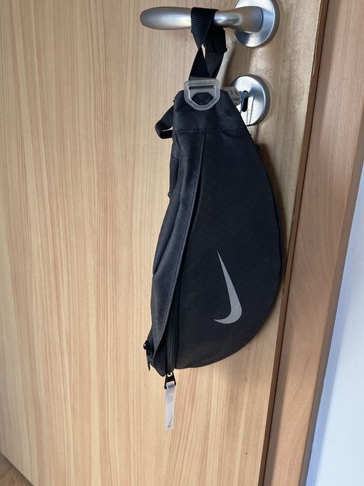 Чантичка Nike Air