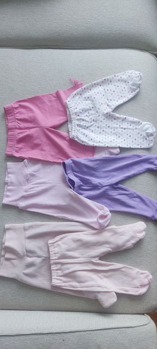 Подарявам дрехи за бебе момиченце (0-6 месеца)