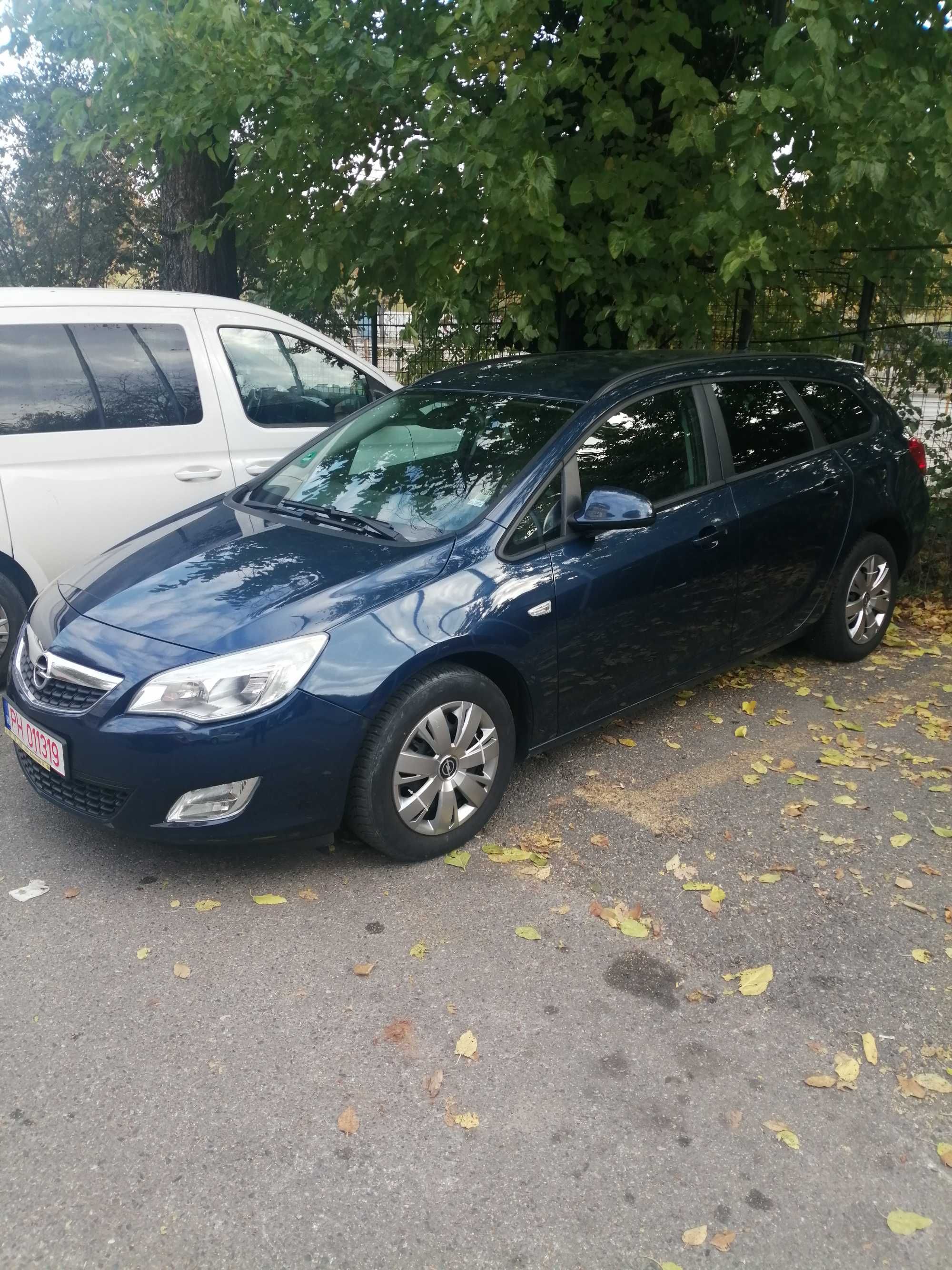 2011 Opel Astra J Sports Tourer 1.6 benzina, 116 cp,inscris recent