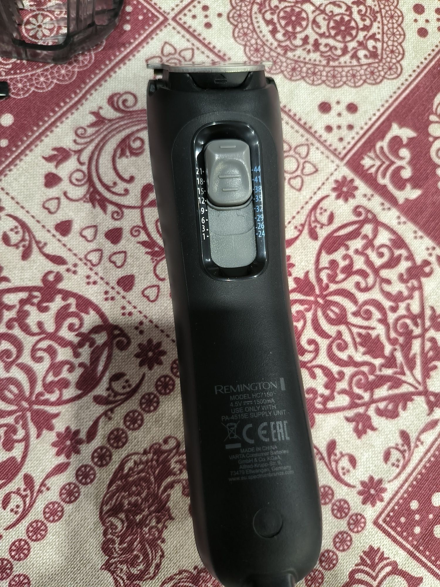 Продавам машинка за подстригване Remington HC7150