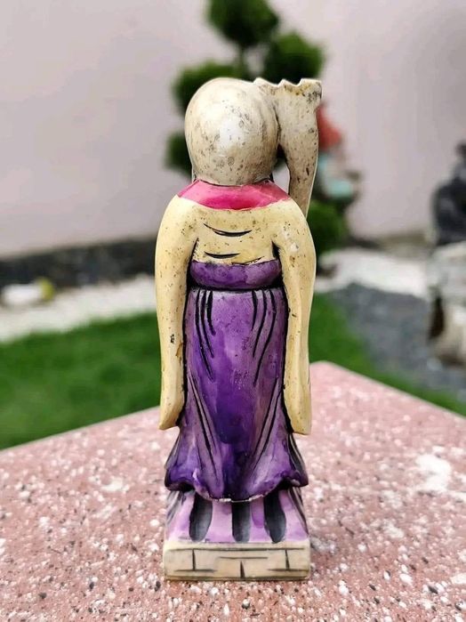 Cei 3 Înțelepți Nemuritori: " Fuk, Luk, Sau "
Realizați manual, sculpt