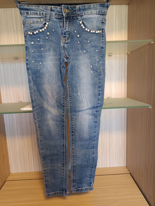 Дънки за момиче.