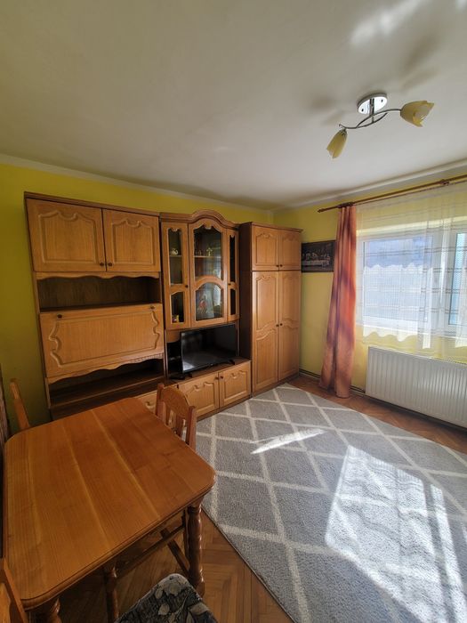 Închiriez Garsoniera