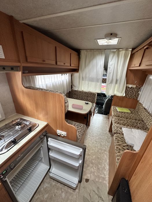 Autorulota Ford Anul 2000 Aer conditionat