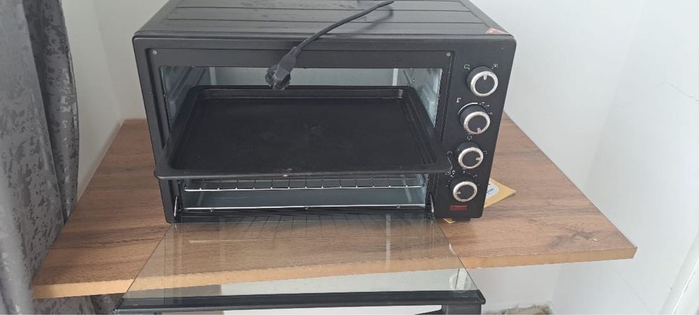 Продам печь в хоршем состоянии.