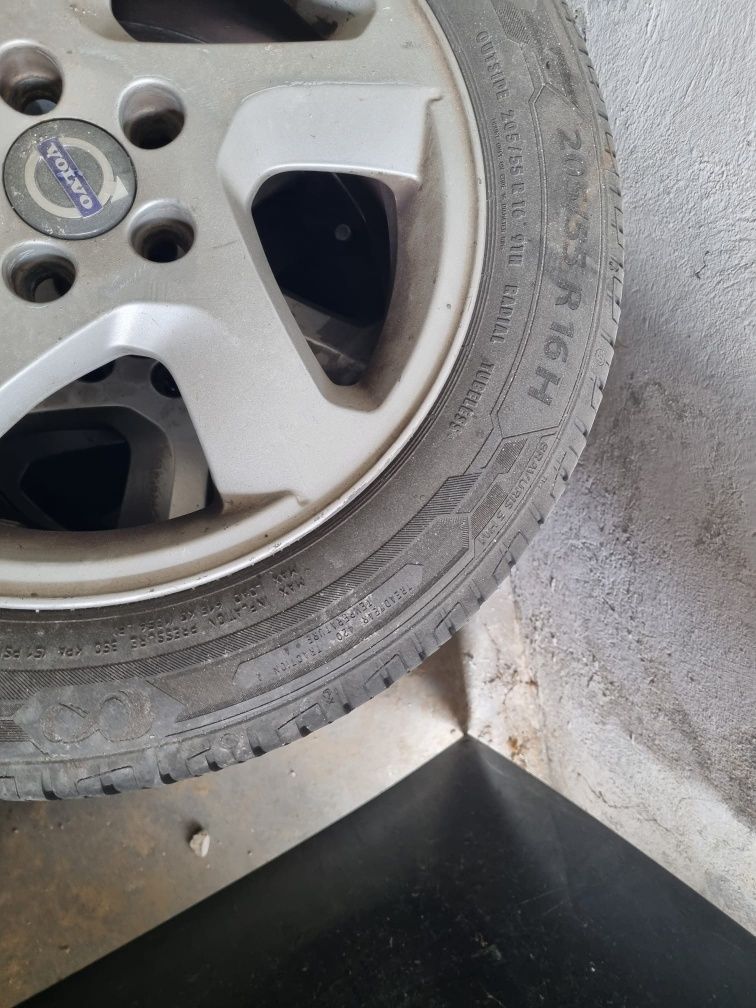 4 cauciucuri de vara 205 55 16 cu jante de aliaj de volvo 5x108