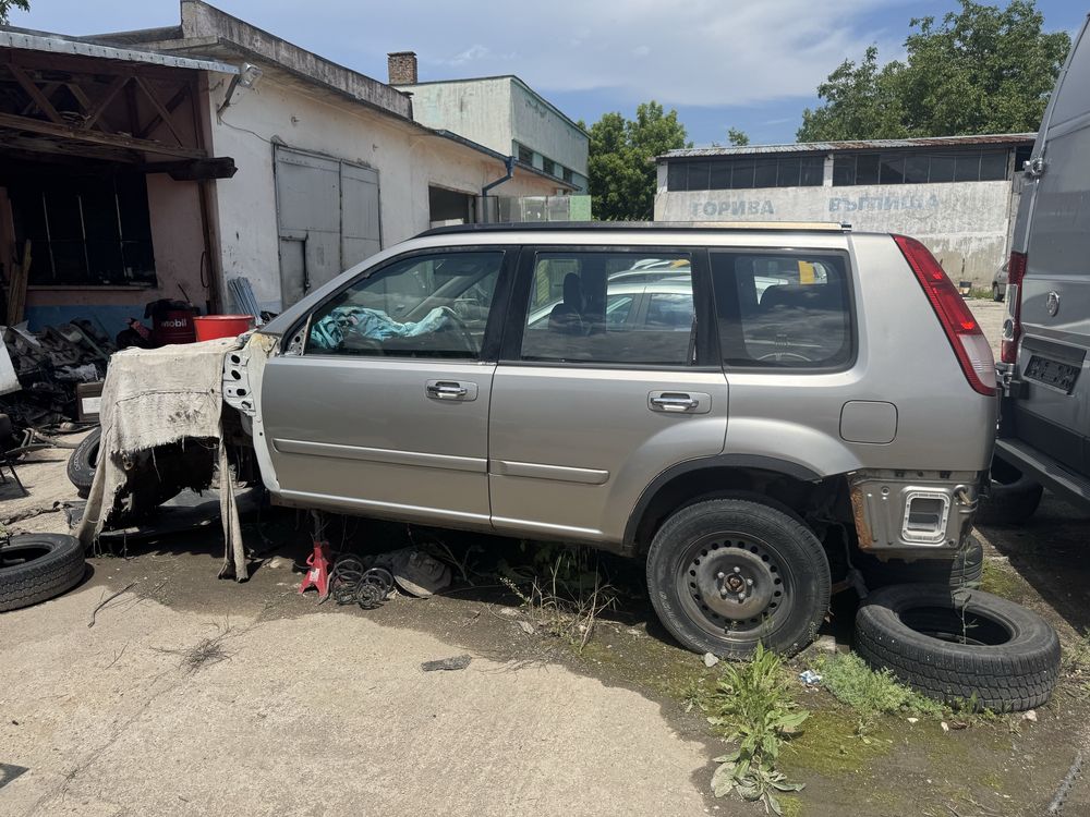 Nissan x trail на части.