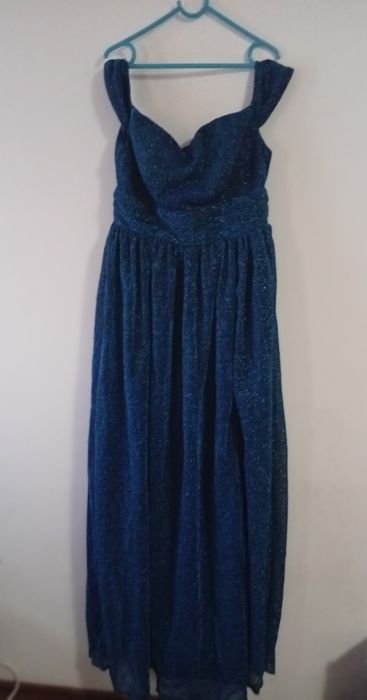 Vând rochiță mărimea M