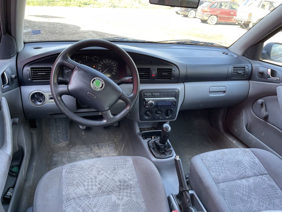 Skoda Octavia 1.6 SR на части