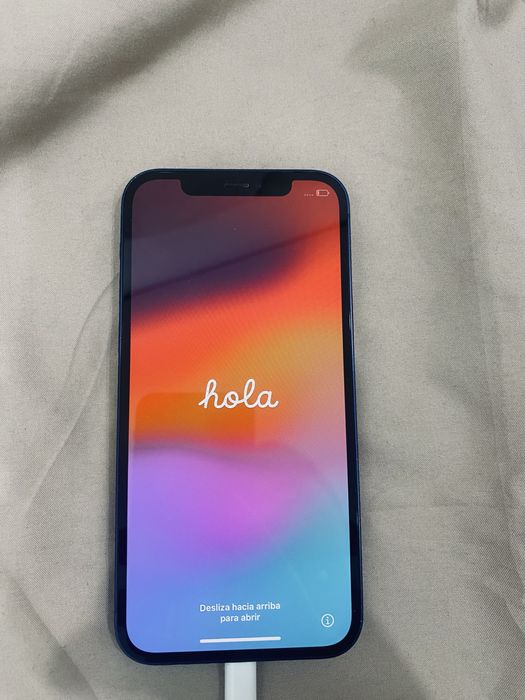 Продам айфон 12/128