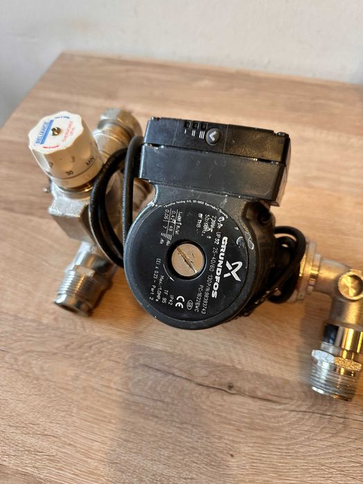 Pompa recirculare Grundfos 25-40/60 + Vana amestec