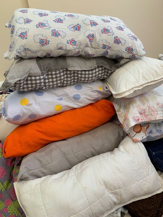 Подушки на синтепоне новые