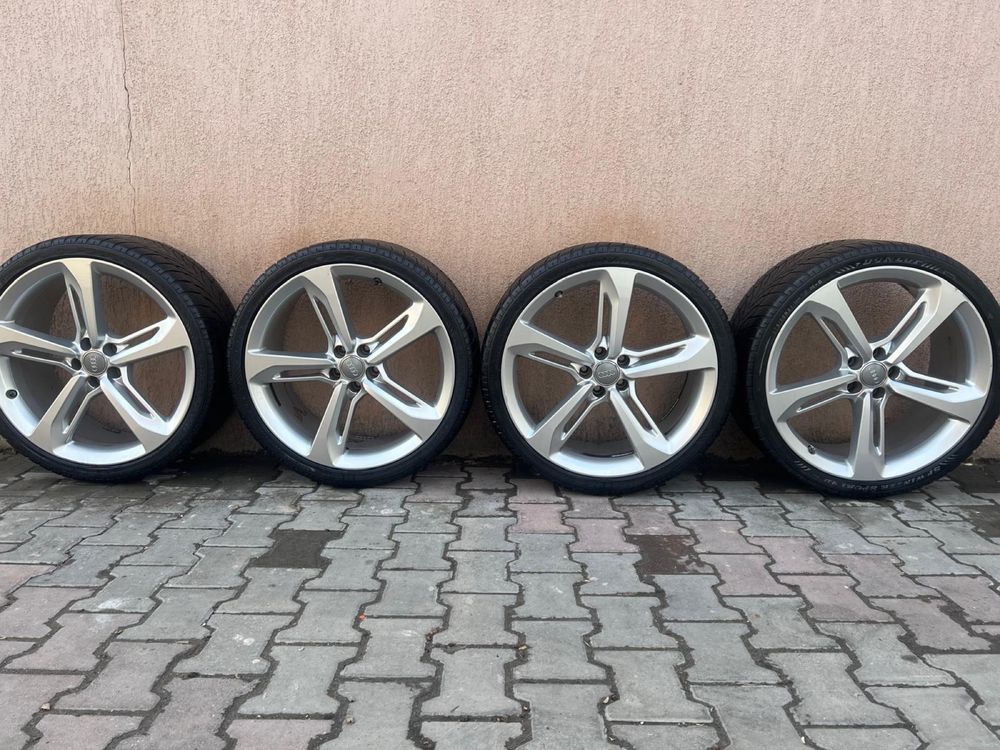 De vanzare doua seturi jante