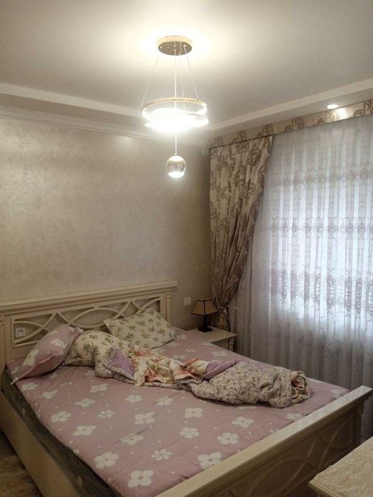 Продается квартира в банковском доме на массиве Хумоюн 3/1/4 + подвал