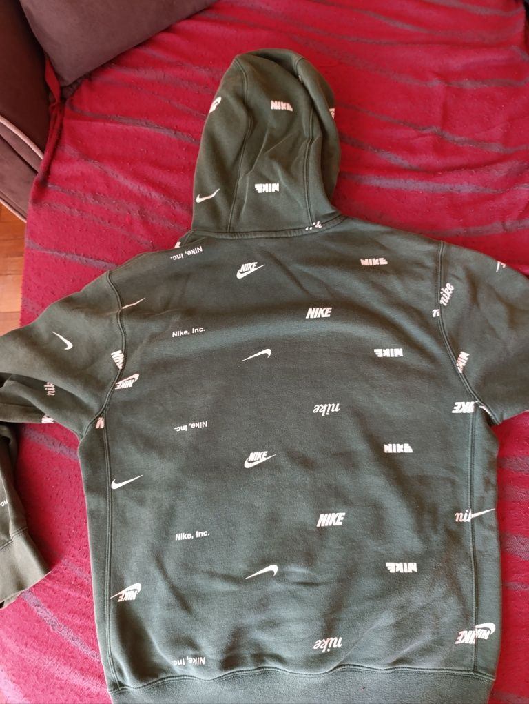 Зелено худи "Nike"