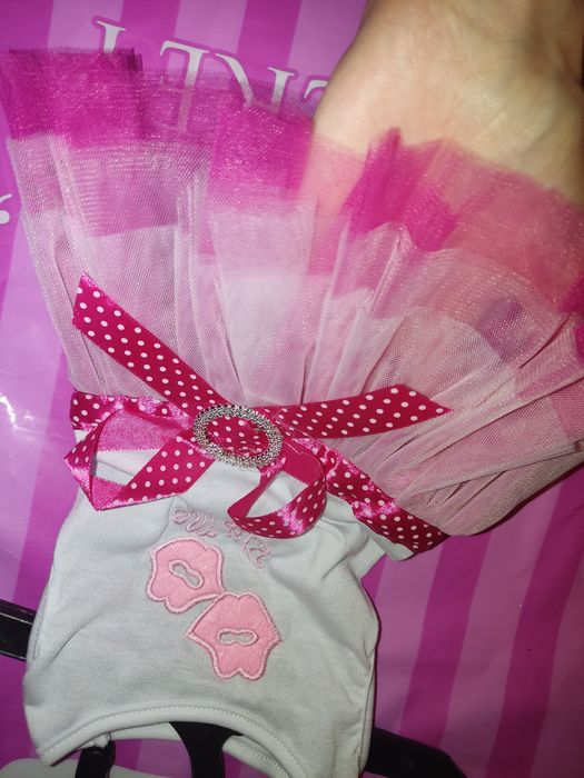 Милое праздничное платье для ваших любимцев собак и кошек