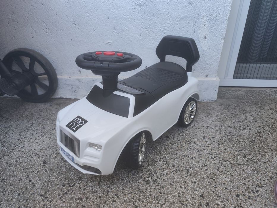 Кола за бутане Мони