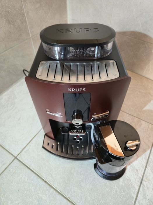 Кафемашина krups ea829p