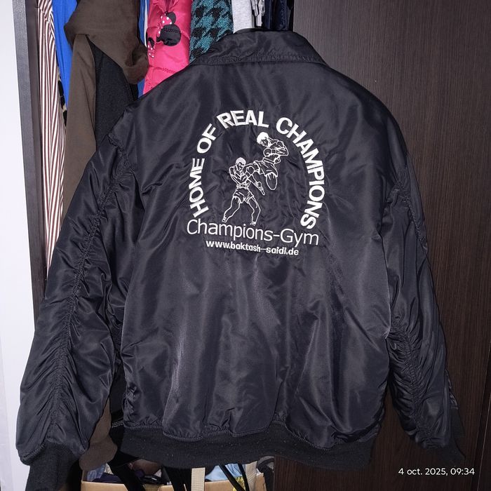 Donez/ofer geacă unisex !