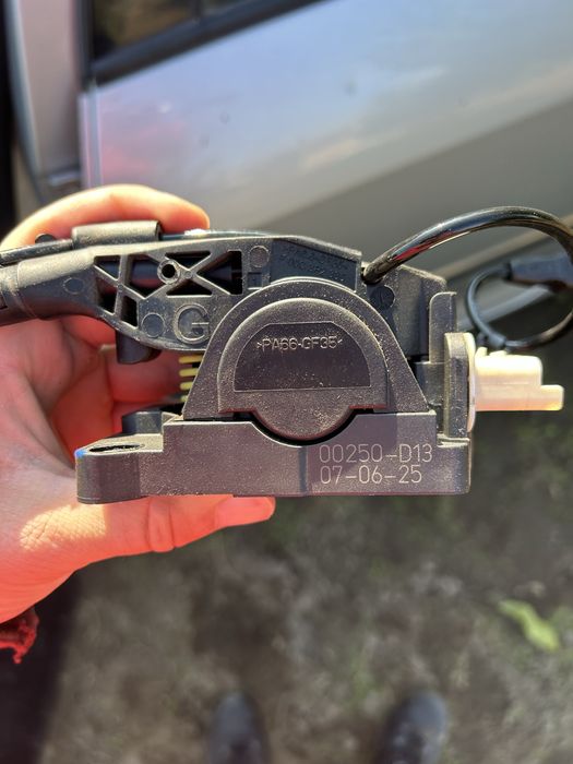 Педал за газта пежо 407 2.0 hdi 136кс