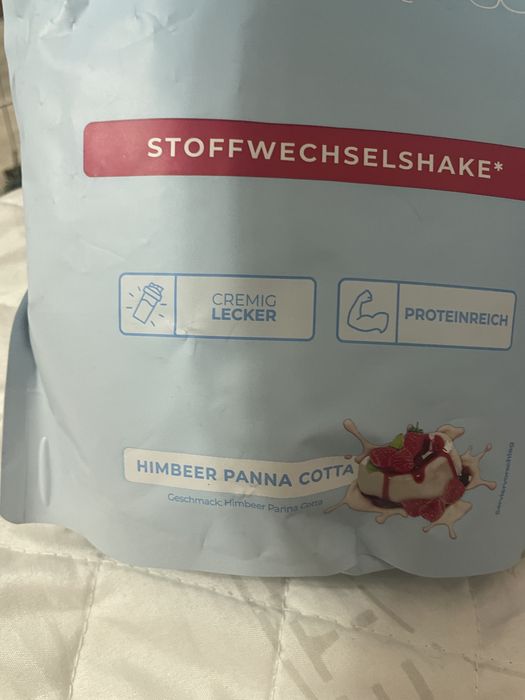 Shake sigilat de slabit de zmeura si panna cotta